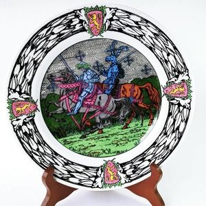 Royal Doulton Knights w/Lion Crest Dinner Plate Series Ware Pink & Blue (su1)